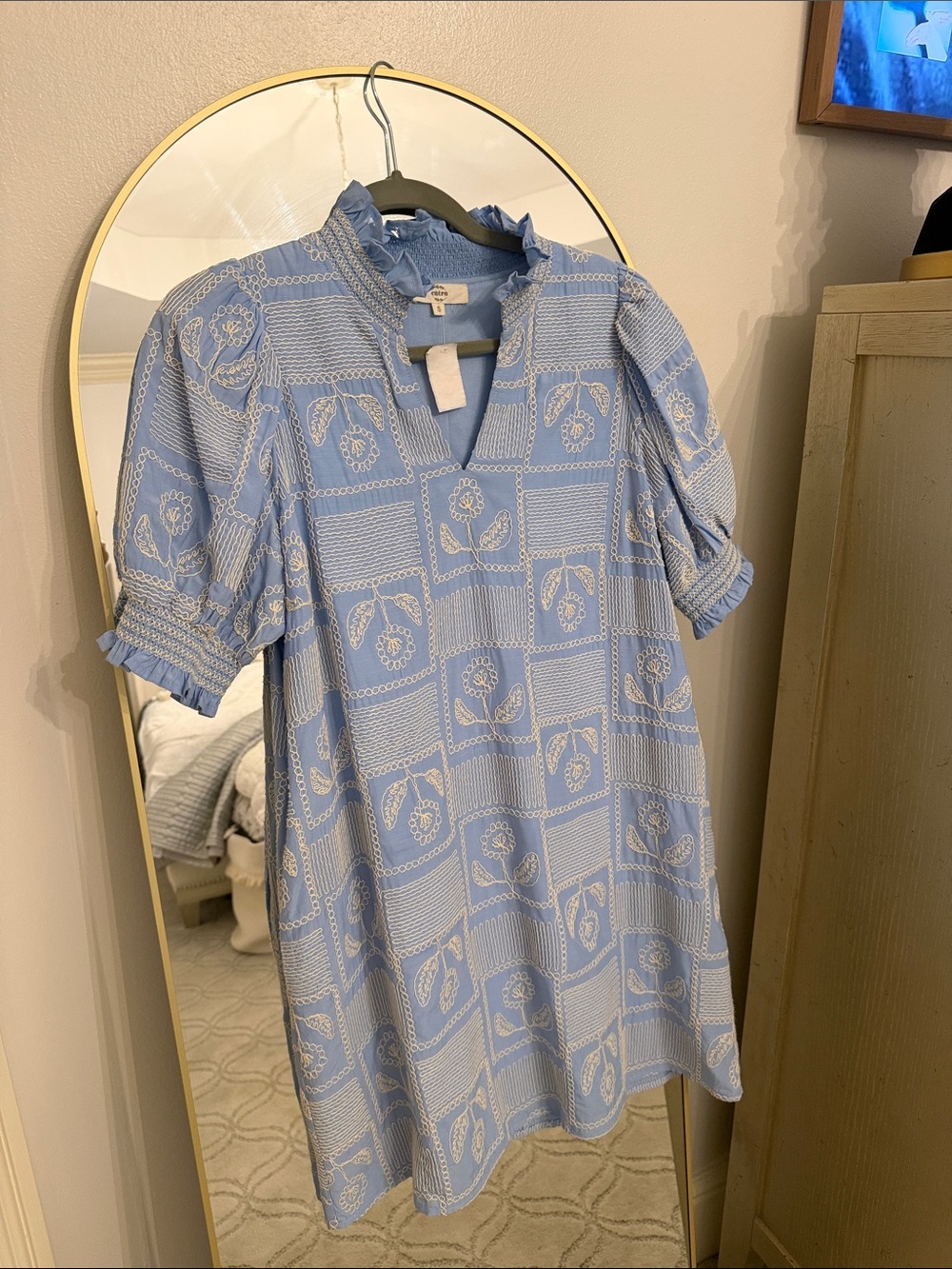 Entro NWT Light Blue Floral Puff Sleeve Tunic Top